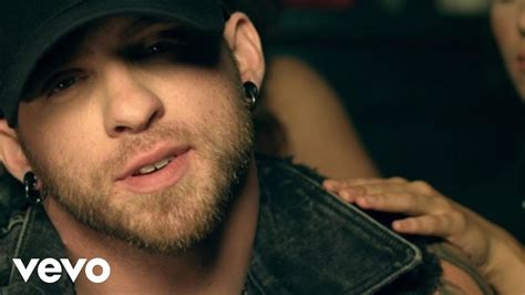 Brantley Gilbert - Bottoms Up (Official Music Video) Chords - Chordify