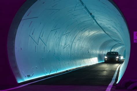 Elon Musk’s Boring Co. Nears Deal to Build Tunnel in Florida - Bloomberg