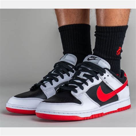 めメンズモ 新品‼️NIKE W DUNK LOW White Black パンダ 25.5 ブランド