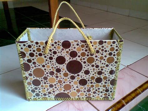 Tas Cantik dari Kardus Bekas | Kerajinan Tangan