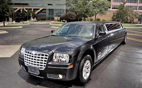 6 Passenger Limos - View Our Limousine Rental Fleet - Get Pricing ...