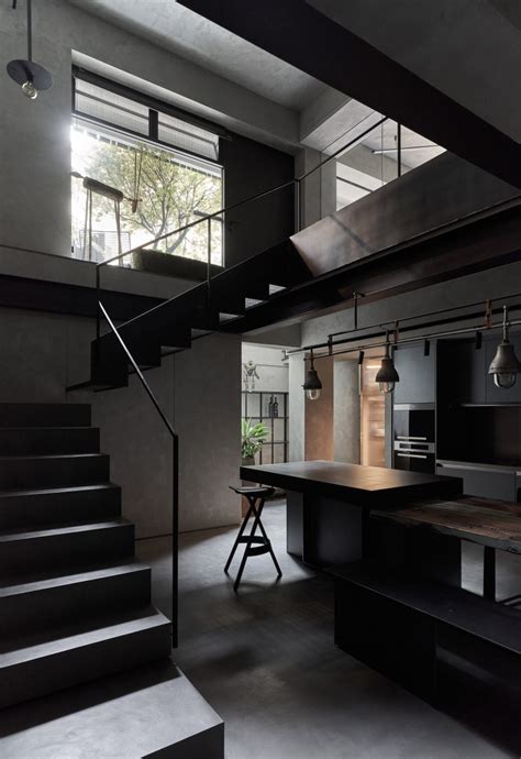 Ten elegant interiors with a dark and moody atmosphere - Make House Cool