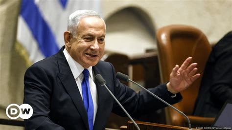 Israel: Netanyahu sworn in as leader of far-right government – DW – 12 ...