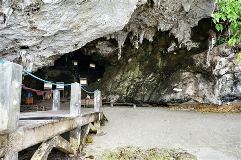 Enjoy Caving at the Tabon Caves in Palawan | Travel to the Philippines