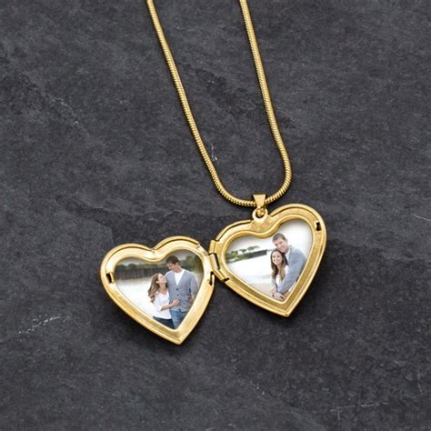 Elegant Personalized Gold Heart Locket Necklace