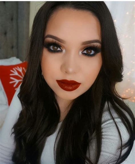 Red Lip Fantasy Wear Red Dress, Red Dress Makeup, Beauty Makeup, Eye ...