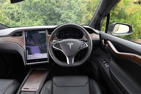 Tesla Model X interior & comfort | DrivingElectric