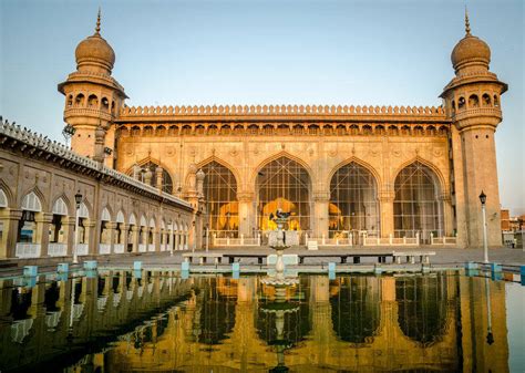 Hyderabad travel guide - Places to see in Old City Hyderabad