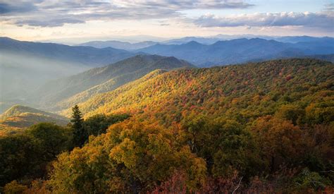 Download Breathtaking Views of the Blue Ridge Mountains Wallpaper ...