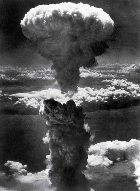 See The Story Behind This Image Of The Atomic Bomb's Aftermath