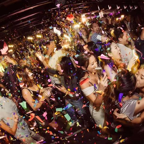 Nightlife in Hong Kong - 22 Ways to Have a Great Time | Holidify