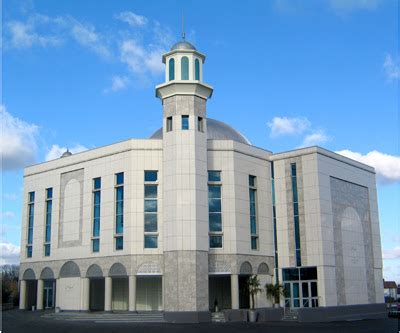 Ahmadiyya Mosques.com: Baitul Futuh - London UK