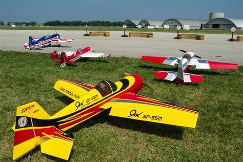 See Giant Scale Model Aircraft take to the skies over Labor Day weekend ...