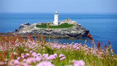 Godrevy lighthouse | Lighthouse, Places to travel, St ives bay