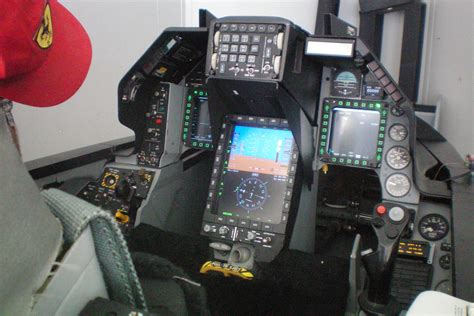 CPD in F-16 Simulator installed and 100% functional. | Simulateur de ...