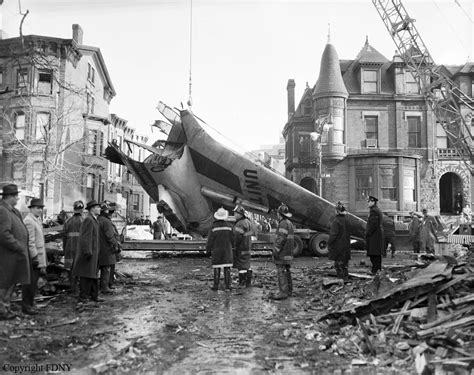 Crash of a United Douglas DC-8 in New York: 89 killed N8013U | Brooklyn ...