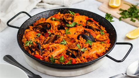 Classic Seafood Paella Recipe