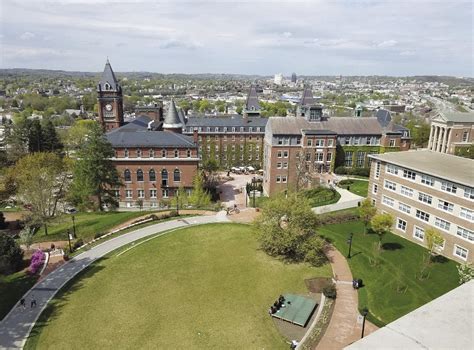 Holy Cross, WPI land in WSJ's top 120 colleges | Worcester Business Journal