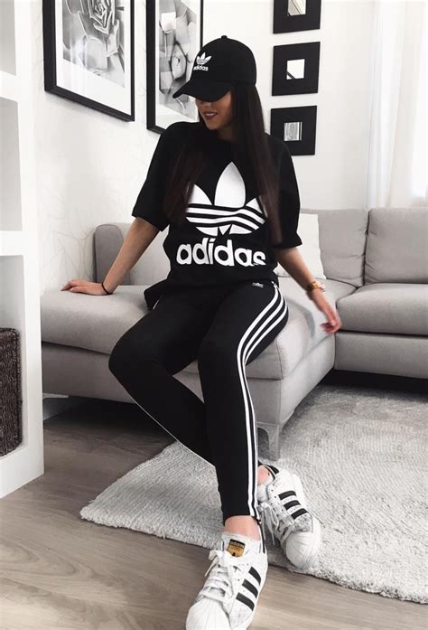 Cute Adidas Outfits For Women | Black Adidas T- Shirt, Black Adidas ...