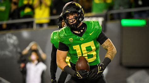 Spencer Webb accident: Oregon Ducks football player dies after striking ...