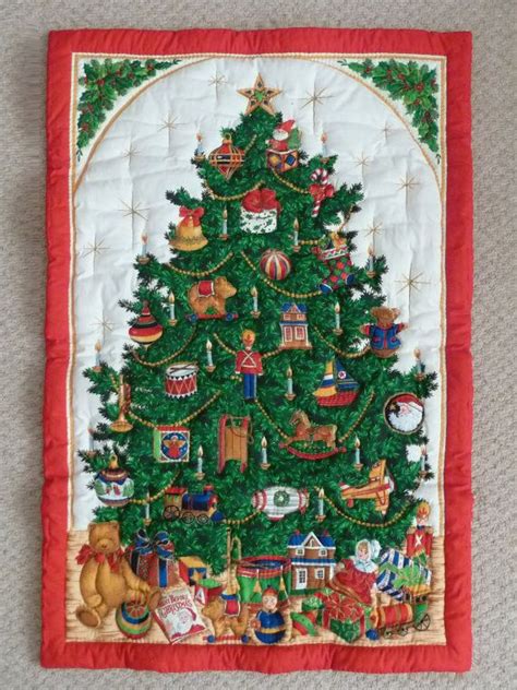 Quilted Christmas Tree Wall Hanging | Etsy | Christmas wall hangings ...