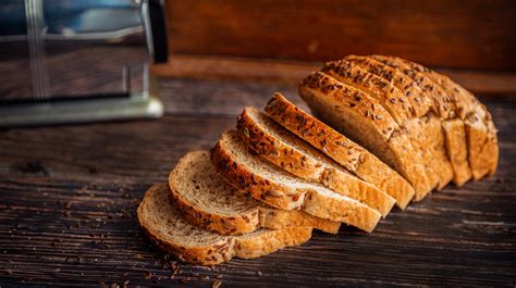 Who Invented Sliced White Bread: A Crusty Tale