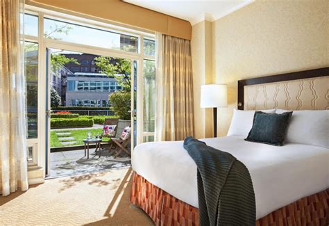 Luxury Rooms & Suites - Fairmont Waterfront Hotel Vancouver