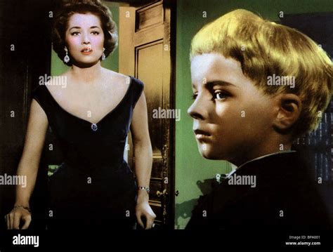 MARTIN STEPHENS & BARBARA SHELLEY VILLAGE OF THE DAMNED (1960 Stock ...