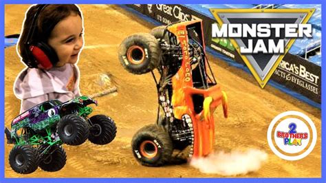 Monster Jam 2019 | Monster Truck Videos for Kids | 2 Brothers Play ...