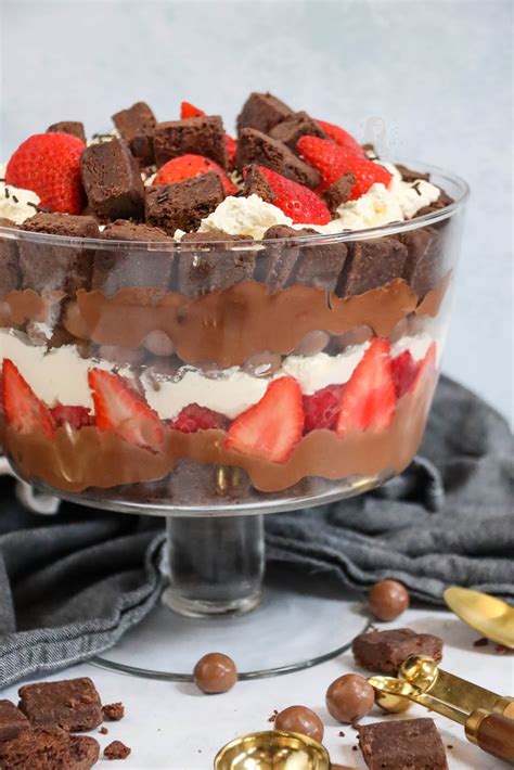 Chocolate Brownie Trifle! - Jane's Patisserie