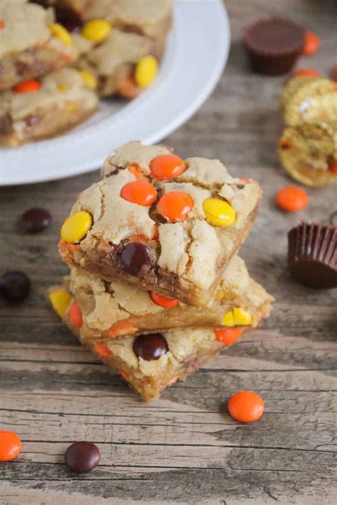 Reese's Pieces Blondies - I Heart Nap Time