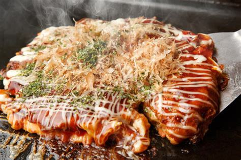 7 Great Okonomiyaki Restaurants in the Food Capital, Osaka | tsunagu Japan