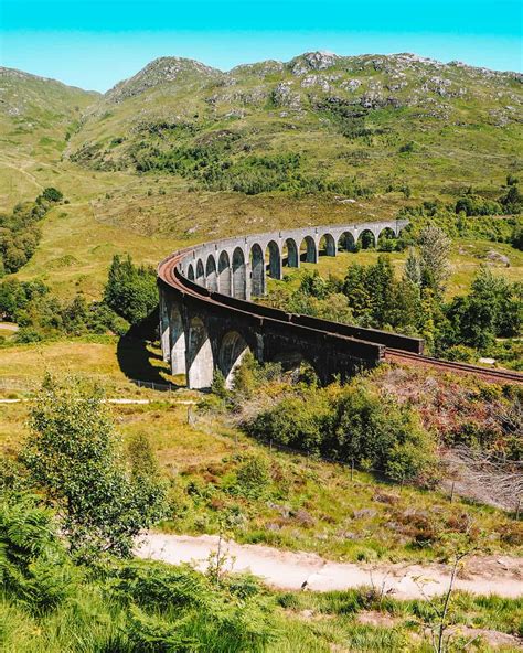 Glenfinnan Viaduct Viewpoint - How To See The Magical Hogwarts Express ...