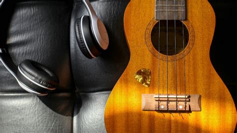 How to Play the F Chord on Your Ukulele - Uke Like The Pros Blog