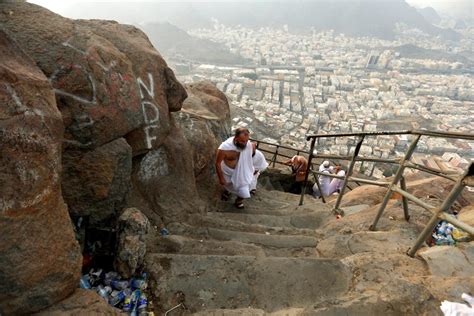 The Cave of Hira : The Place of the First Revelation of the Holy Qur'an