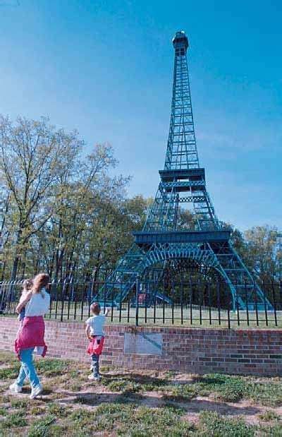 Eiffel Tower Replica: Paris, Tennessee"