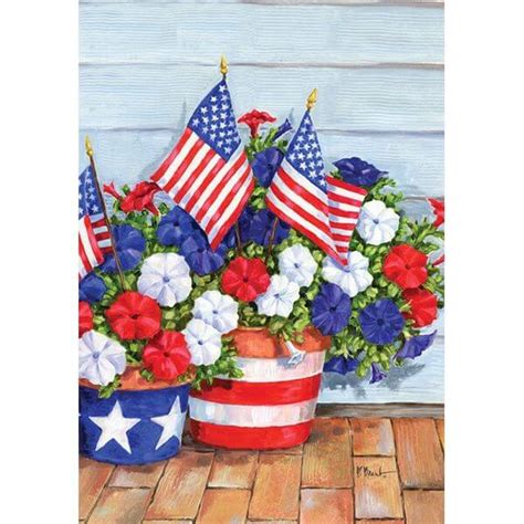 6 Best Patriotic Garden Flags of 2022 - Golly Gee Gardening