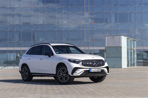 2023 Mercedes-Benz SUVs: A Guide to the Luxury Brand's Latest Crossovers