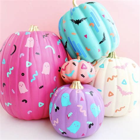 26 Creative Pumpkin Painting Ideas for Halloween Decorating - Parade