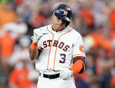 Houston Astros: The brief convo between Jeremy Peña, Carlos Correa