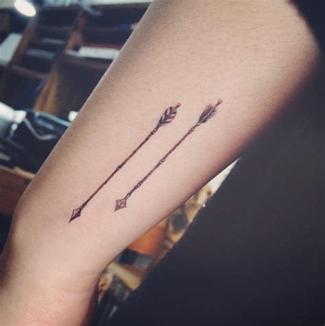 43 Amazing Arrow Tattoo Designs for Men and Women - TattooBlend