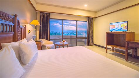 Deluxe Room information, size & detailed amenities. Loei Palace Hotel ...