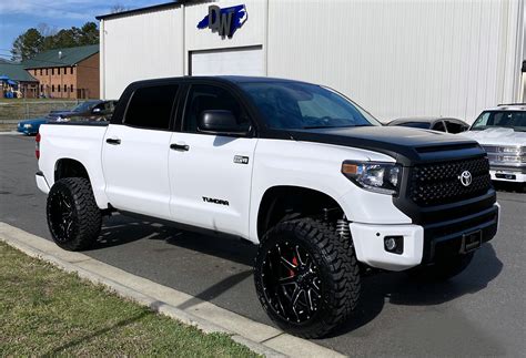 2014 Toyota Tundra Lifted