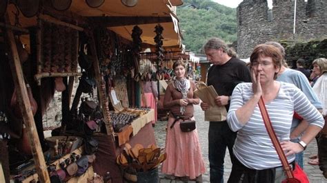 Knights and damsels travel back in time at Vianden Medieval Festival ...