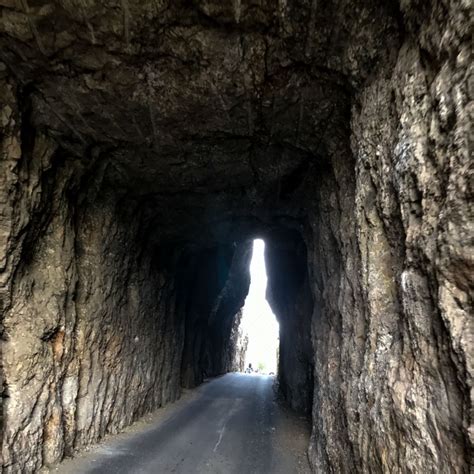 The Needles Eye Tunnel in Custer State Park - TRIPS TIPS and TEES