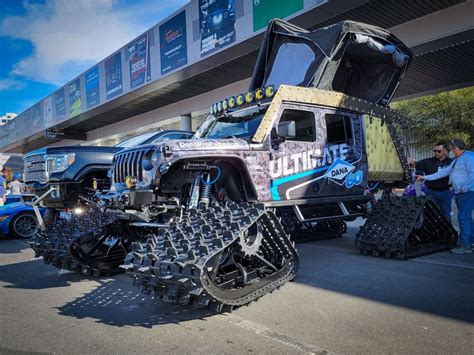 The ultimate offroad snow adventure build! #Dana #AlligatorPerformance ...