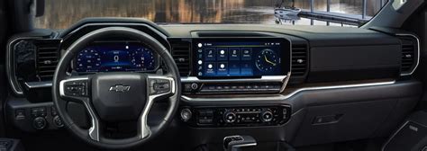 Explore the 2023 Chevy Silverado 1500 Interior | Hendrick Chevrolet Cary