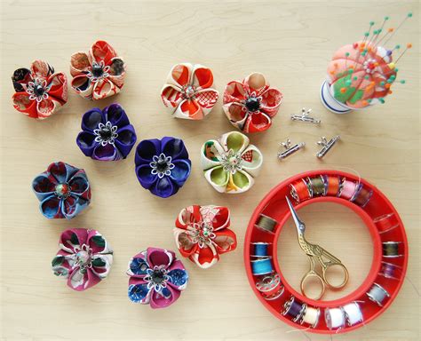 Kimono Reincarnate: How to Make Japanese "Kanzashi" Style Flower Brooches