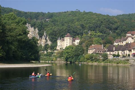 Canoe and Kayak rental and hire on the Dordogne River, France - Travel ...