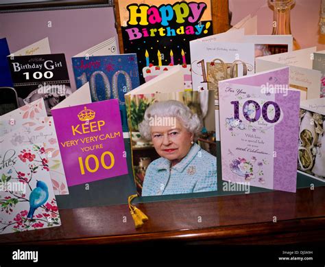 Queen elizabeth 11 hi-res stock photography and images - Alamy